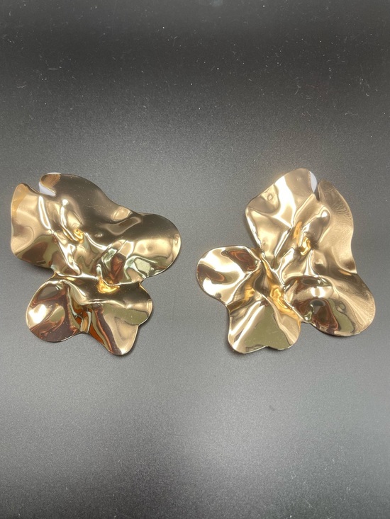 Jewelry - Gold Floral Statement Earrings - Women Accessories